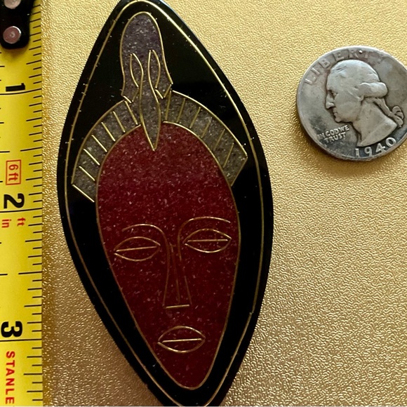 Vintage Hand painted African style wood pin 80’s - Picture 6 of 6